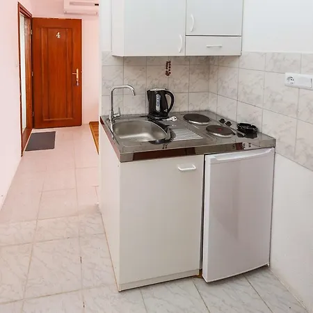 Sandra 724 * Trogir