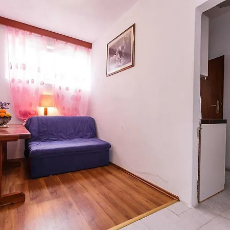 Sandra 724 * Trogir